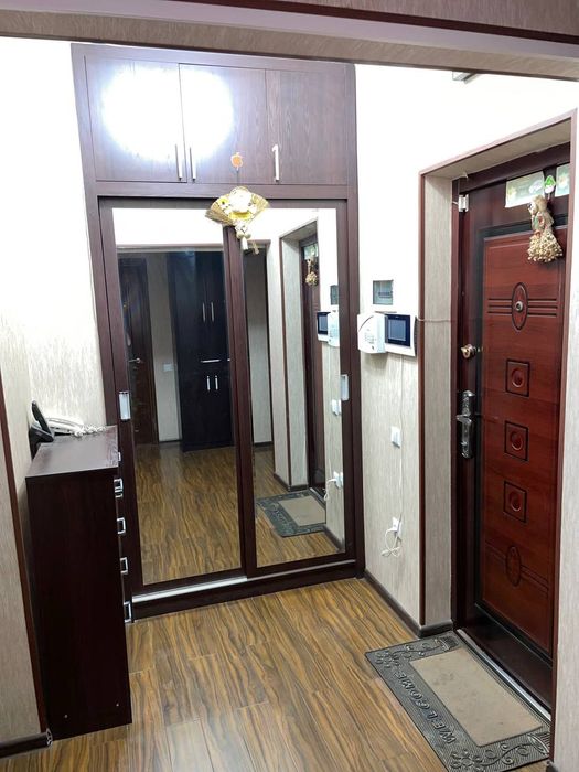 Продается 3х комнатная квартира метро Ойбек 3/3/9, общая площадь 74м2