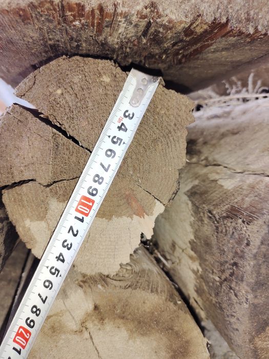 Ағаш бөренелер сатылады