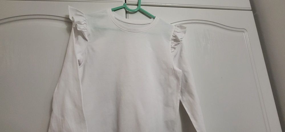 Bluza alba cu volanase Sinsay