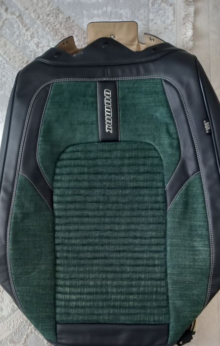 Продам комплект чехлов