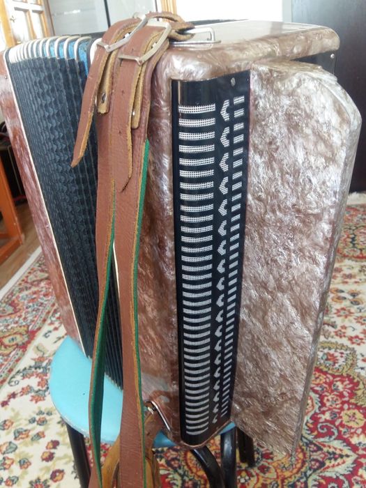 Продам баян Тембр