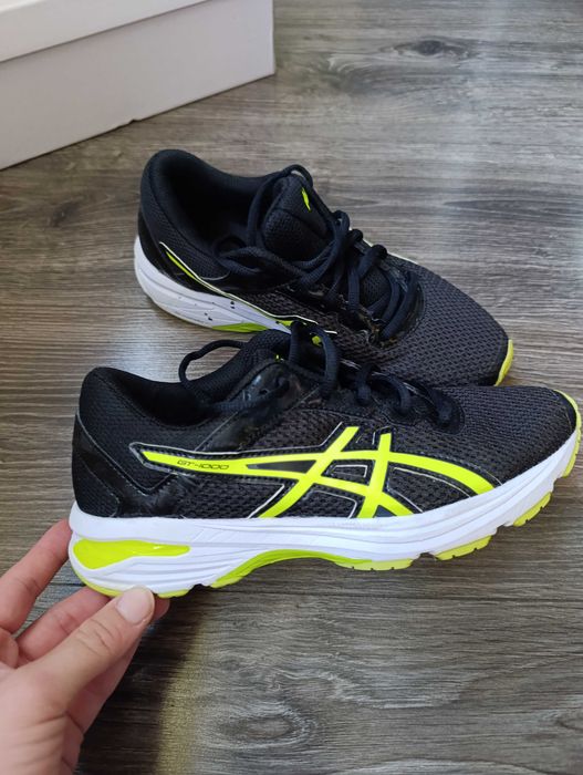 Маратонки asics много запазени като нови