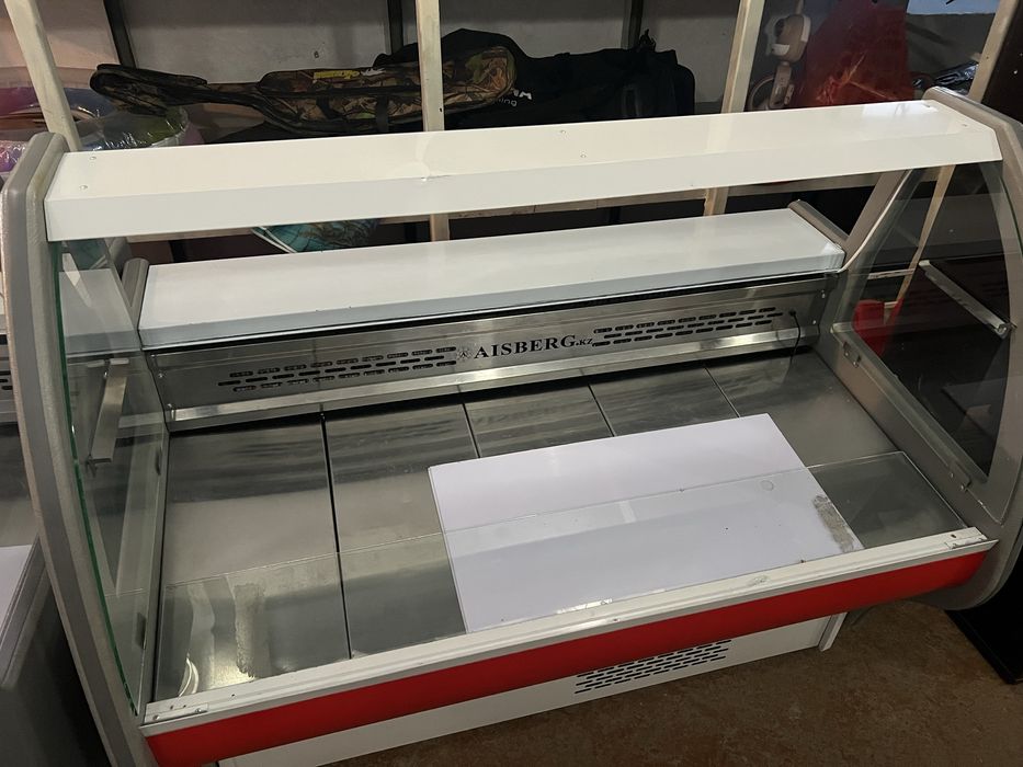 Продам холодильные витрины