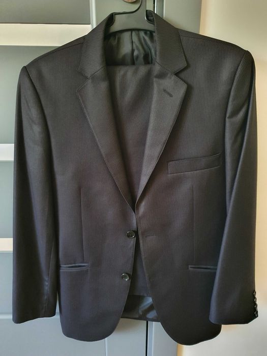 Ofertă! Vânzare! Costum de copii/tineri / adolescenti negru cu dun