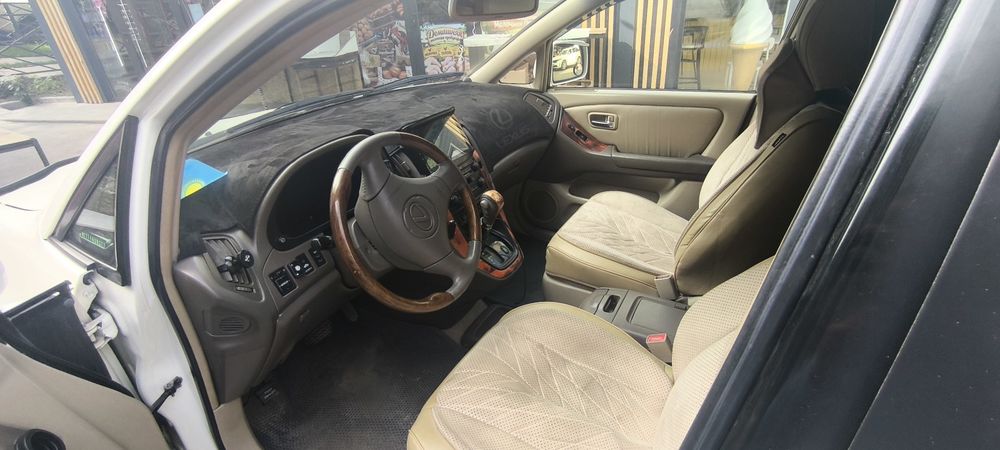 Продаётся Lexus RX300