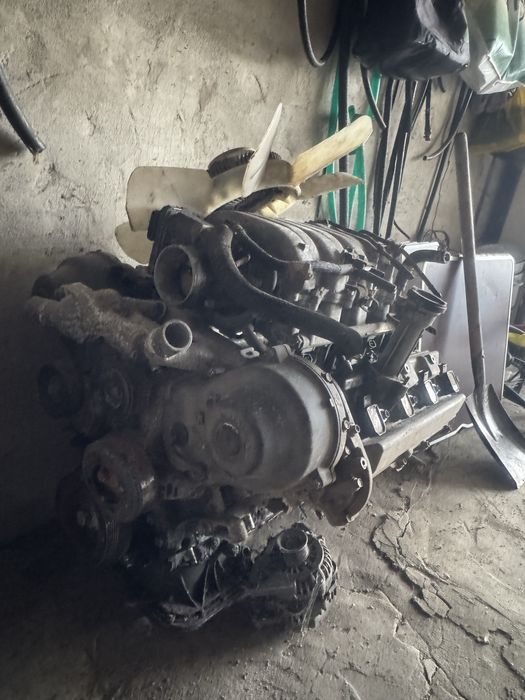 Двигатель 2UZ-FE в сборе