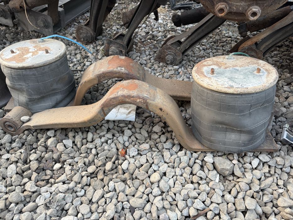 Запчасти на полуприцеп