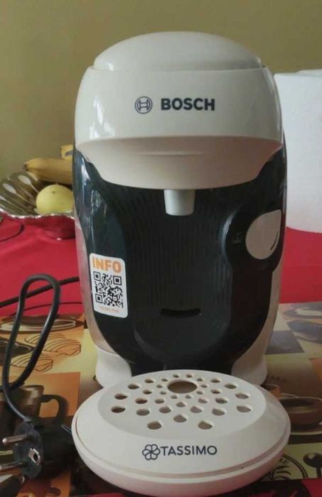 Mașina de cafea cu capsule Tassimo