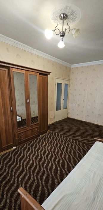 Срочно сдается 1+1x комнатная квартира в
ТТЗ НИЖНИЙ БАЗАР на долгый ср
