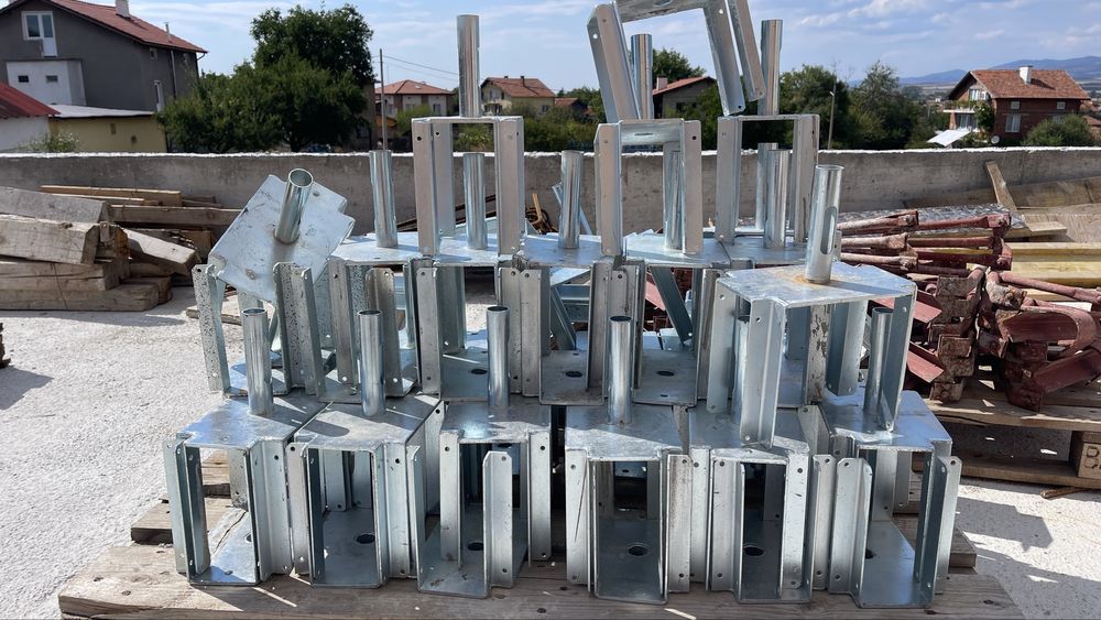 Жълти кофражни платна, подпори, вилици