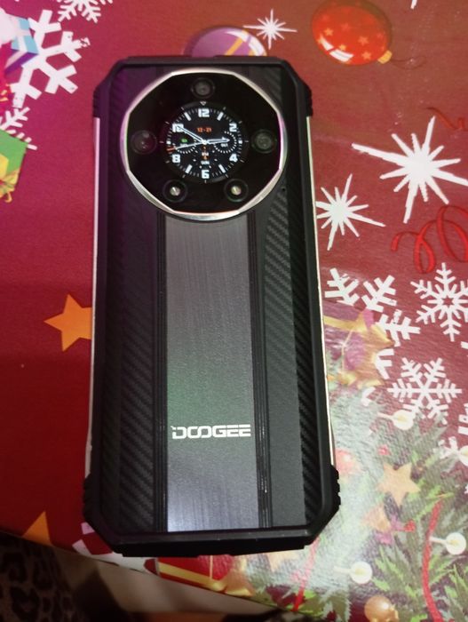 Vând telefon Doogee S110