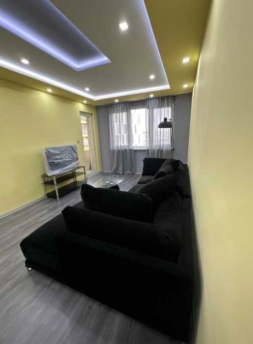 Дава се под наем Двустаен апартамент в София, Изток - 80 кв.м за 486 € - Снимка #1