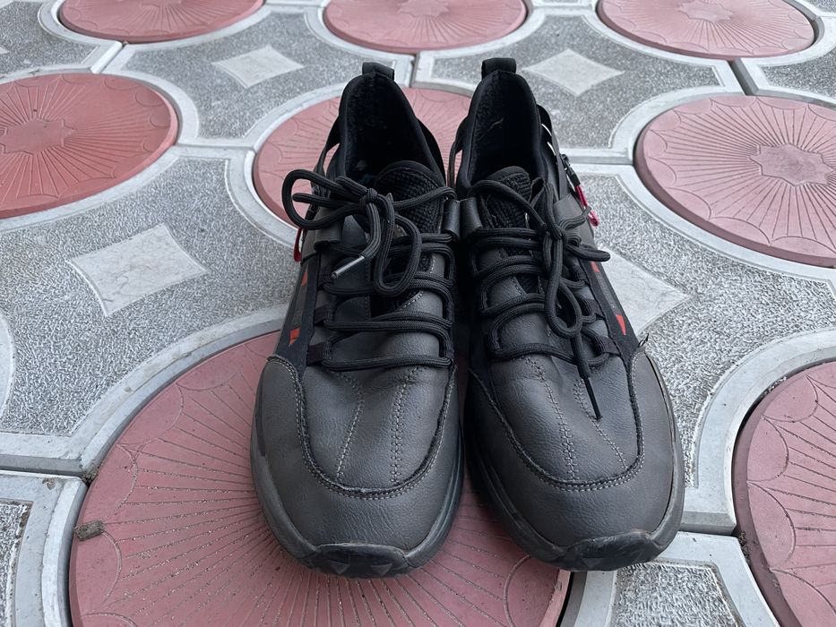 Мужские кроссовки