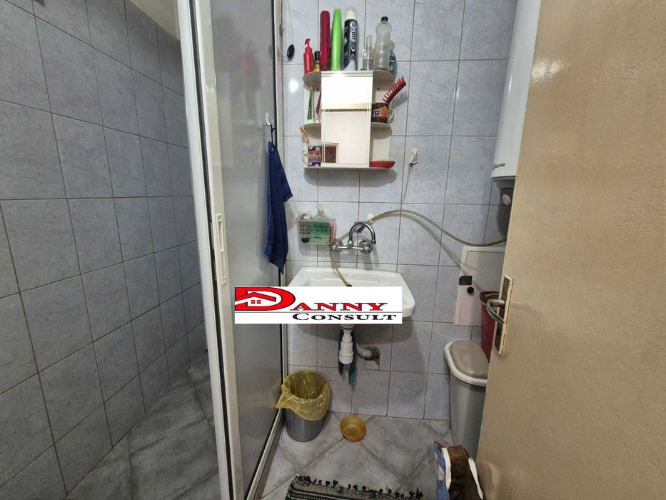 Тристаен апартамент за продажба в гр. В. Търново - кв. ”Бузлуджа” - снимка 13
