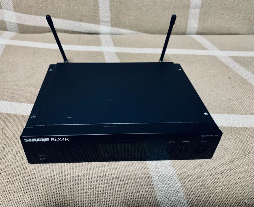 Sistem Wireless BLX+Cablu Shure WA304
