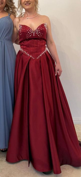 Rochie de nunta Nașa