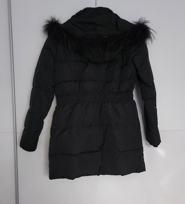 Яке Here+There с естествен косъм на качулката