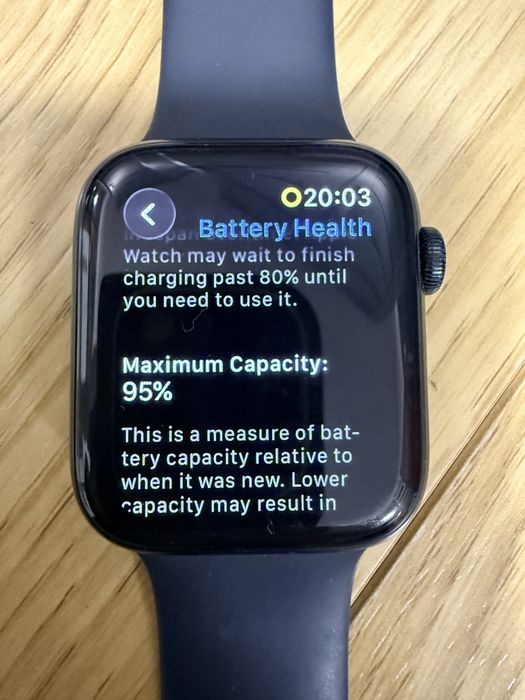 Apple Watch SE (Gen 1) 44mm Space Grey GPS - Baterie 95% + Curea cadou