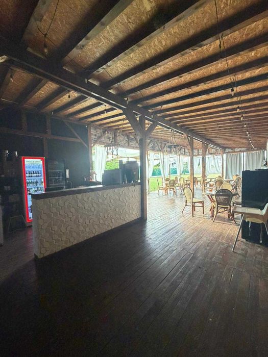 Restaurant functional + casa P+M + 2500 mp teren in Comana