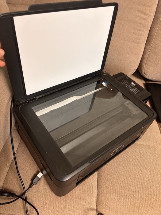 Продам принер (с ксероксом) EPSON L222
