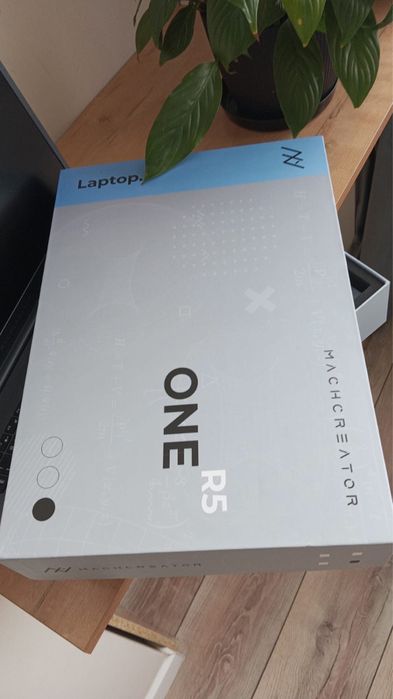 Продается ноутбук Machcreator One R5 (Новый)