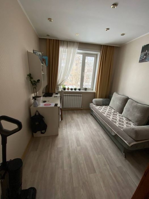 Продаётся трёхкомнатная квартира