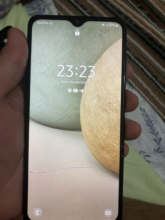 Samsung A12 holati yaxshi