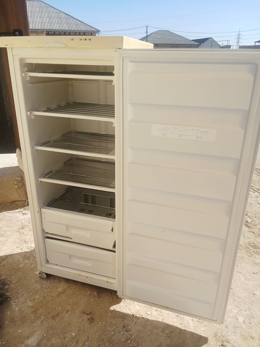 Продам Морозильник