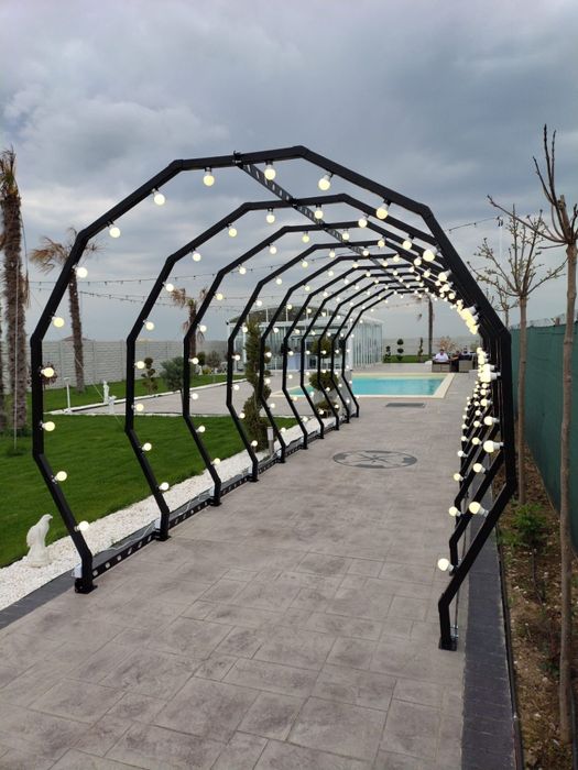 Închiriază Tunel Lumini Infinity pentru evenimentul tau.