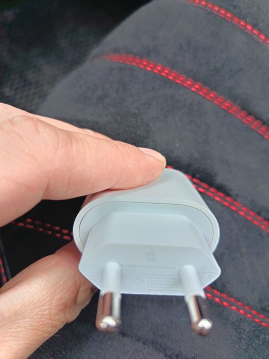 Продам зарядный блок айфона