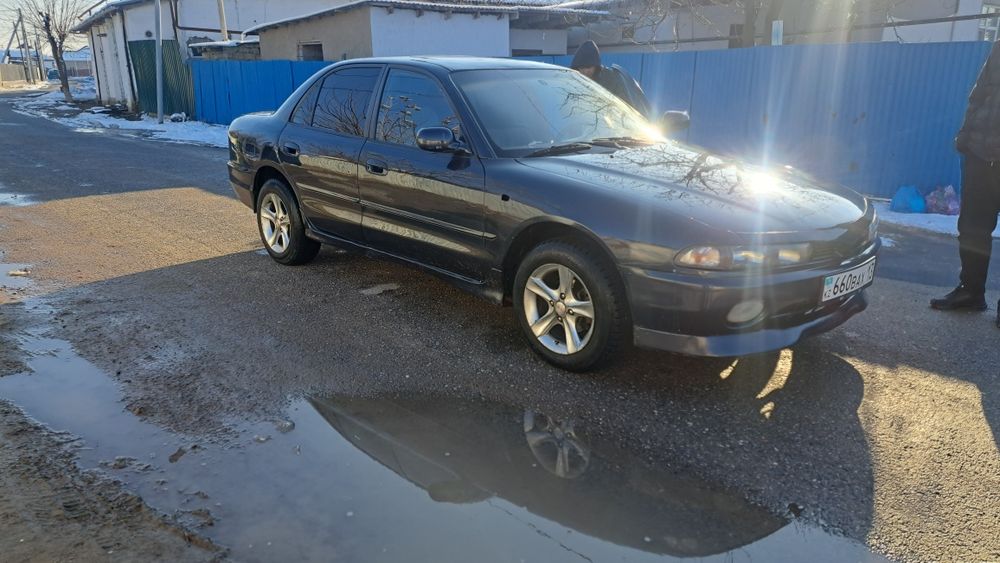 Митсубиси галант Е55