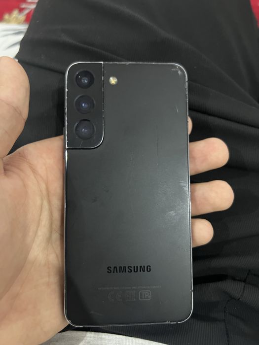 Samsung S22 256/8