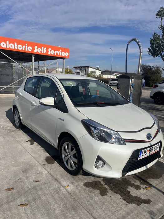 Toyota yaris hybrid