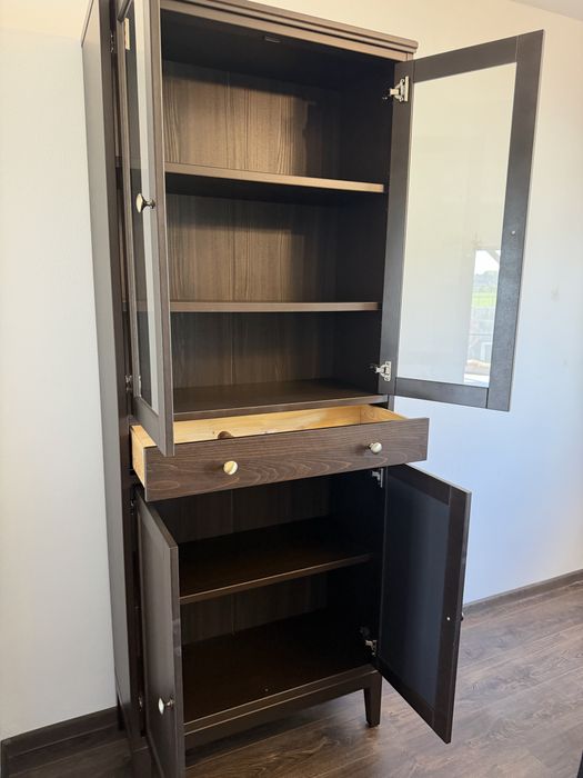 Vitrina MDF 110x82x38 impecabila, 4 usi si 1 sertar