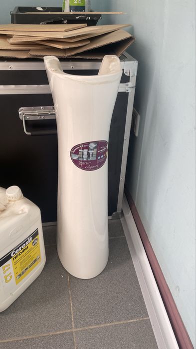 Раковина на ножке бу