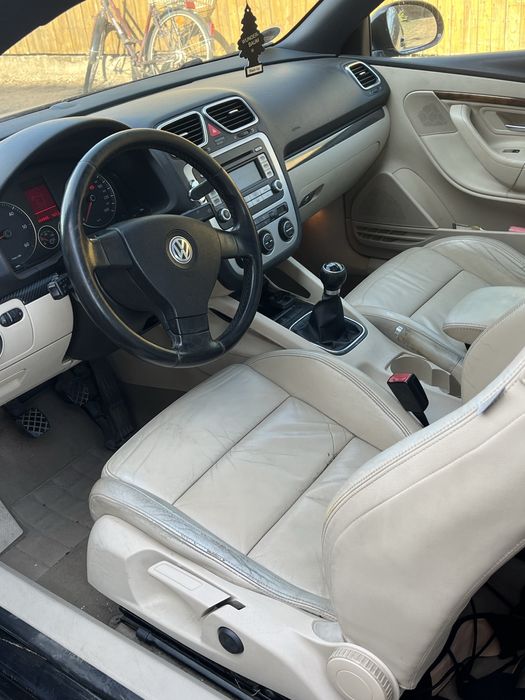 Vând volkswagen eos