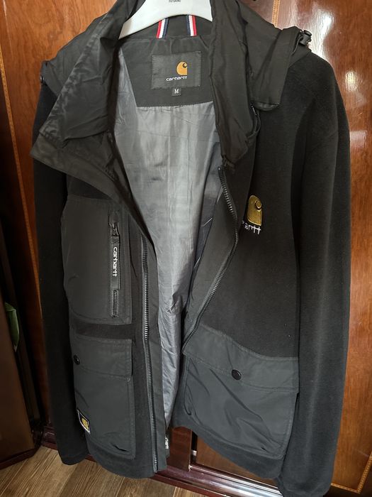 Продам куртку детскую размер м