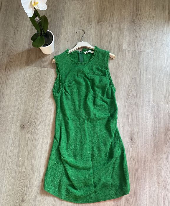 Елегантна зелена дамска рокля – стилен модел