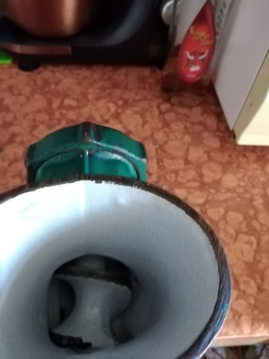 Vind mașina de tocat carne în stare foarte bună de funcționare