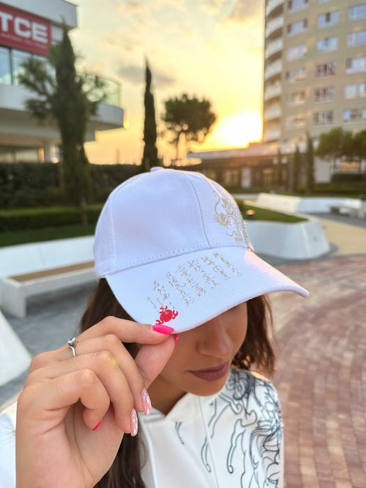 Шапка с дракон в различни цветове