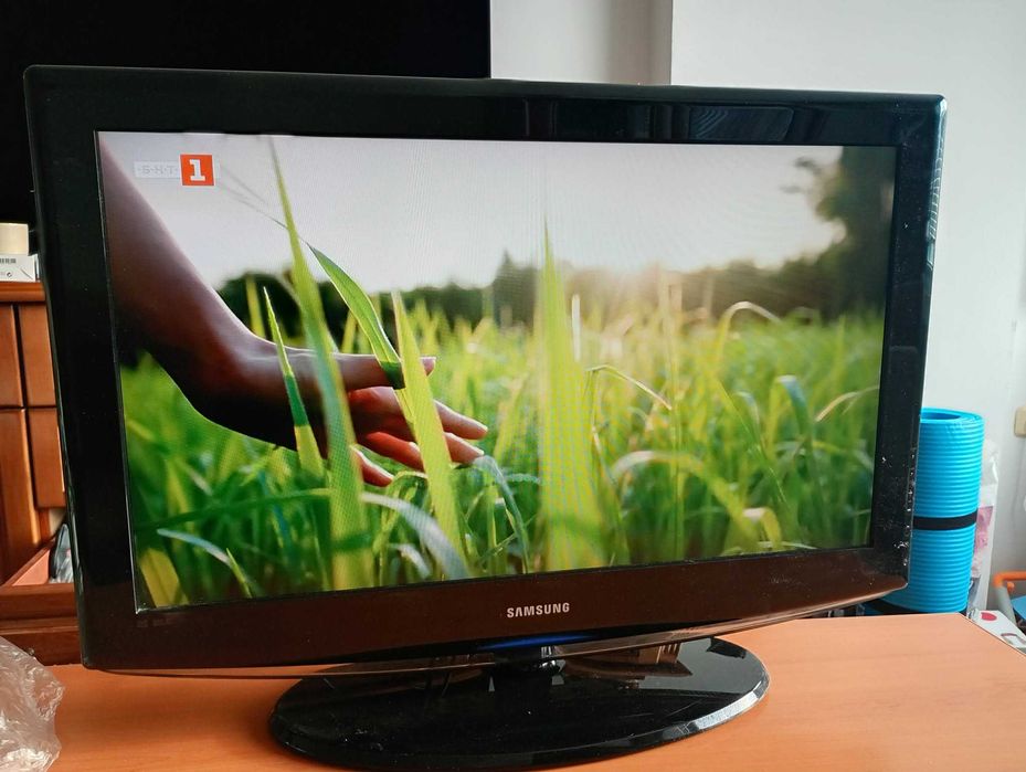 Телевизор Samsung 32''