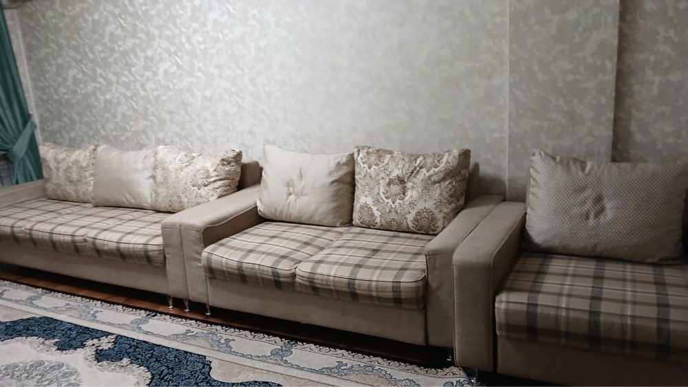 Продам комплект диванов