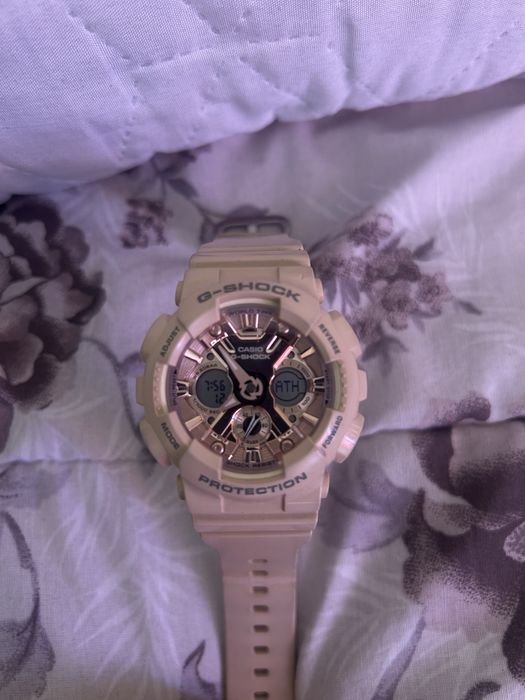 G-Shock часовник