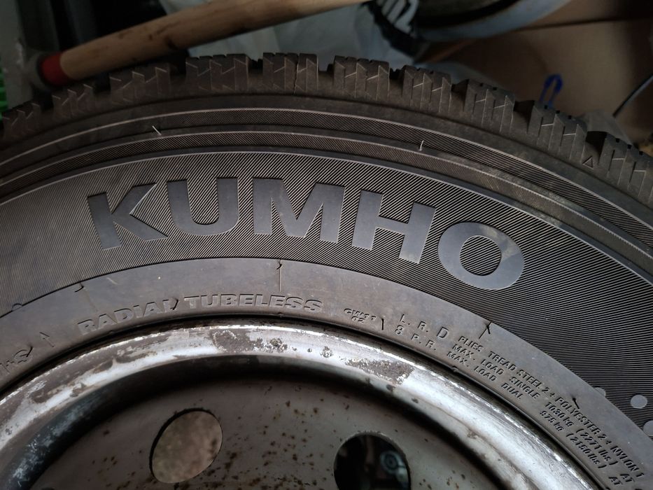 Бусови зимни гуми с джанти