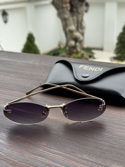 Слънчеви очила Fendi