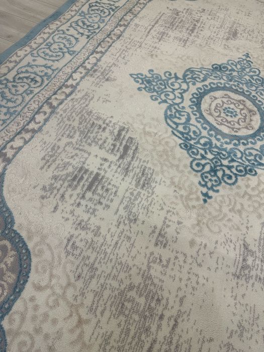 2м х 3м новый кілем сатылады