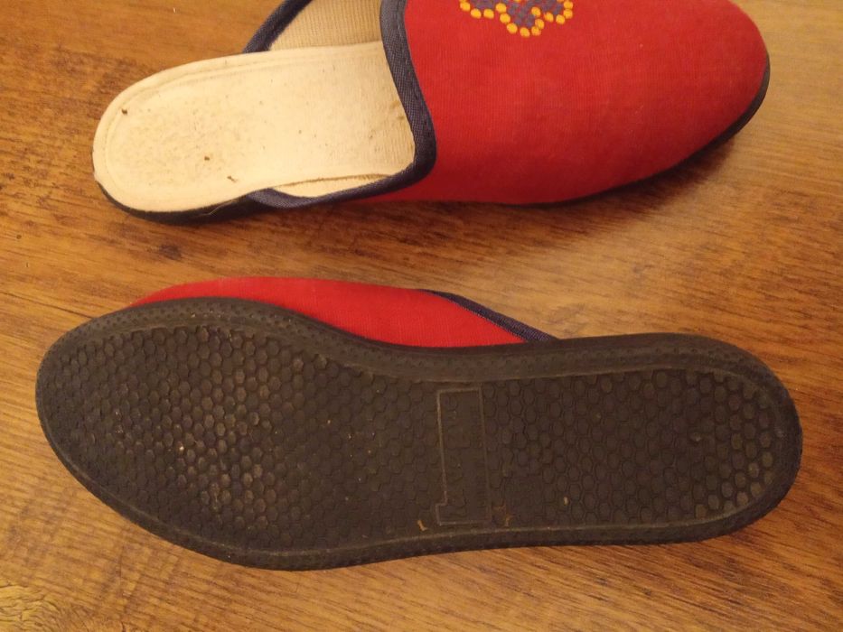 Детски пантофи с твърда подметка