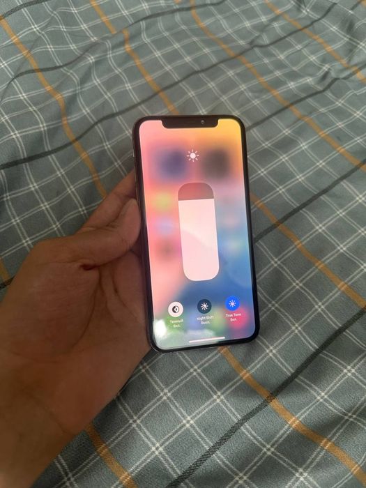 Iphone xs  64 gb