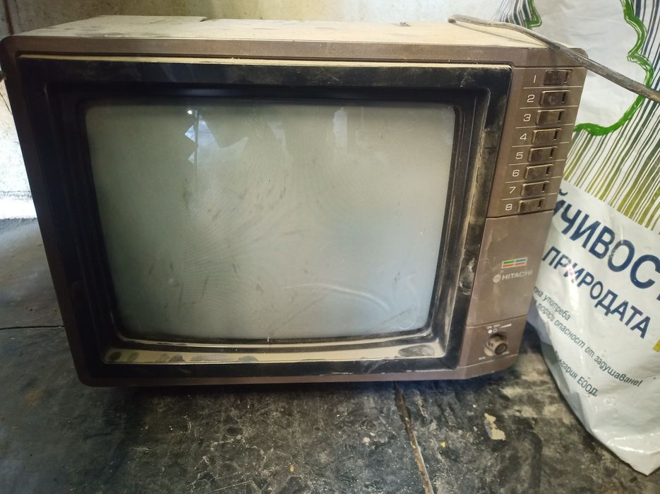 Ретро Телевизор Hitachi работещ