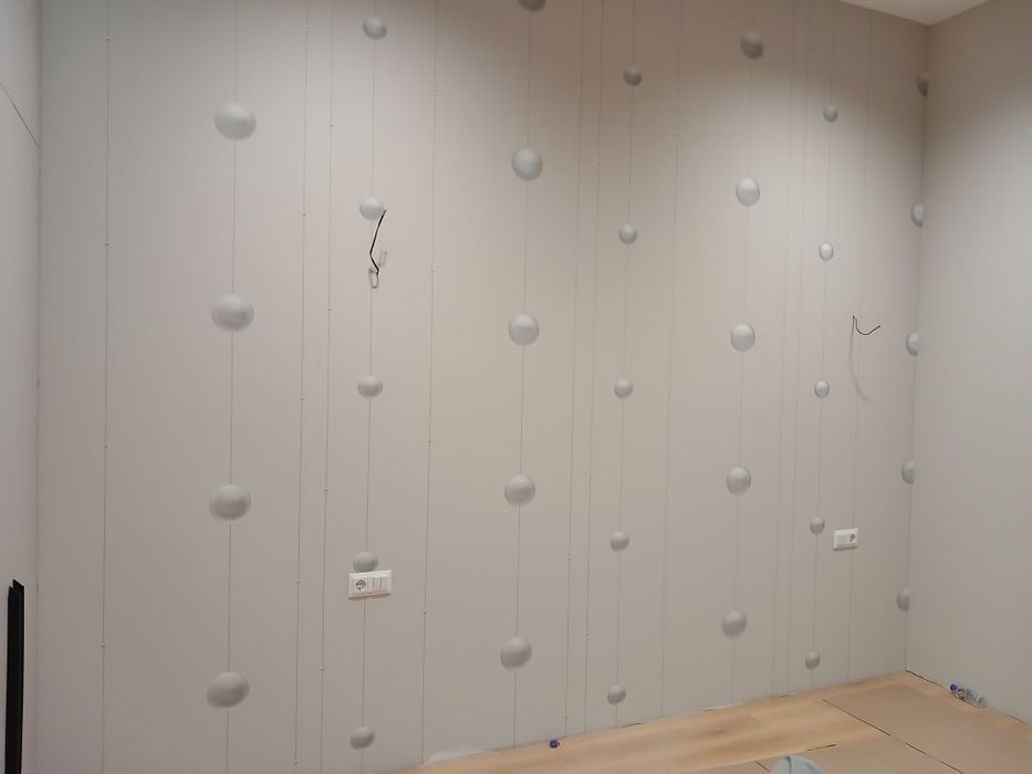 Yakkasaroyda Salamatinani yonida 2 ta 2.5 sotih engi uy